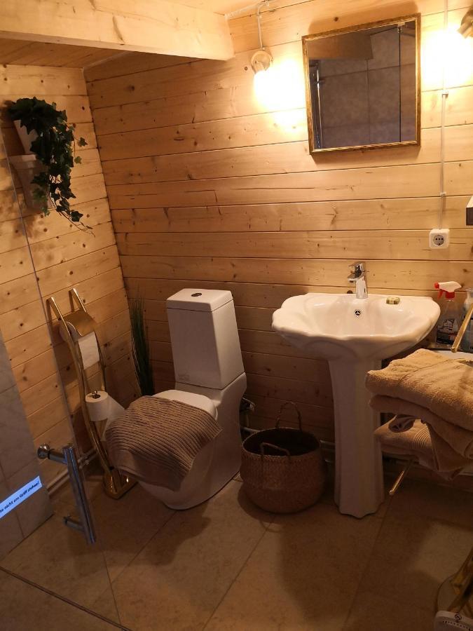 25 Qm Holz Bungalow, Garten-Grill, Gehoben, Optimiert, Massivholzbett Шарбойц Экстерьер фото