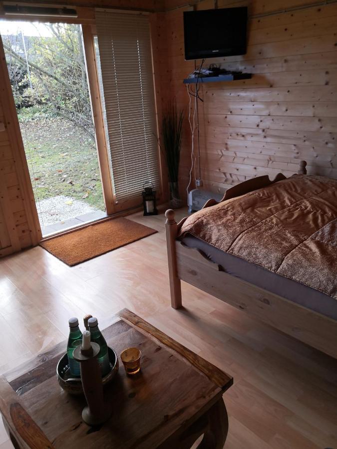 25 Qm Holz Bungalow, Garten-Grill, Gehoben, Optimiert, Massivholzbett Шарбойц Экстерьер фото