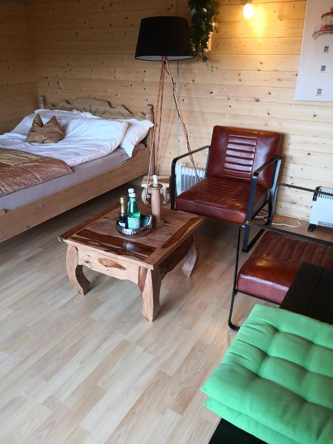 25 Qm Holz Bungalow, Garten-Grill, Gehoben, Optimiert, Massivholzbett Шарбойц Экстерьер фото